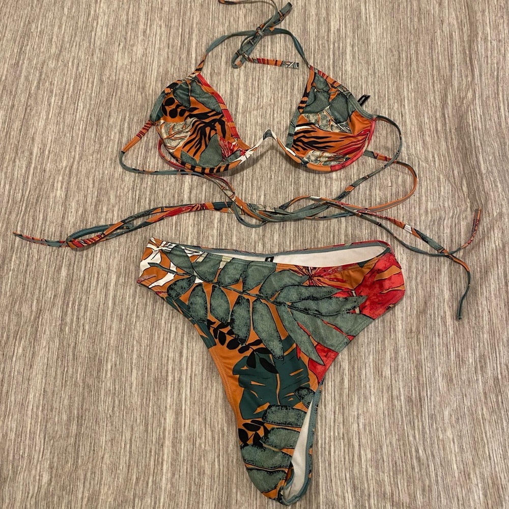 Floral Bikini from PrettyLittleThing 💐